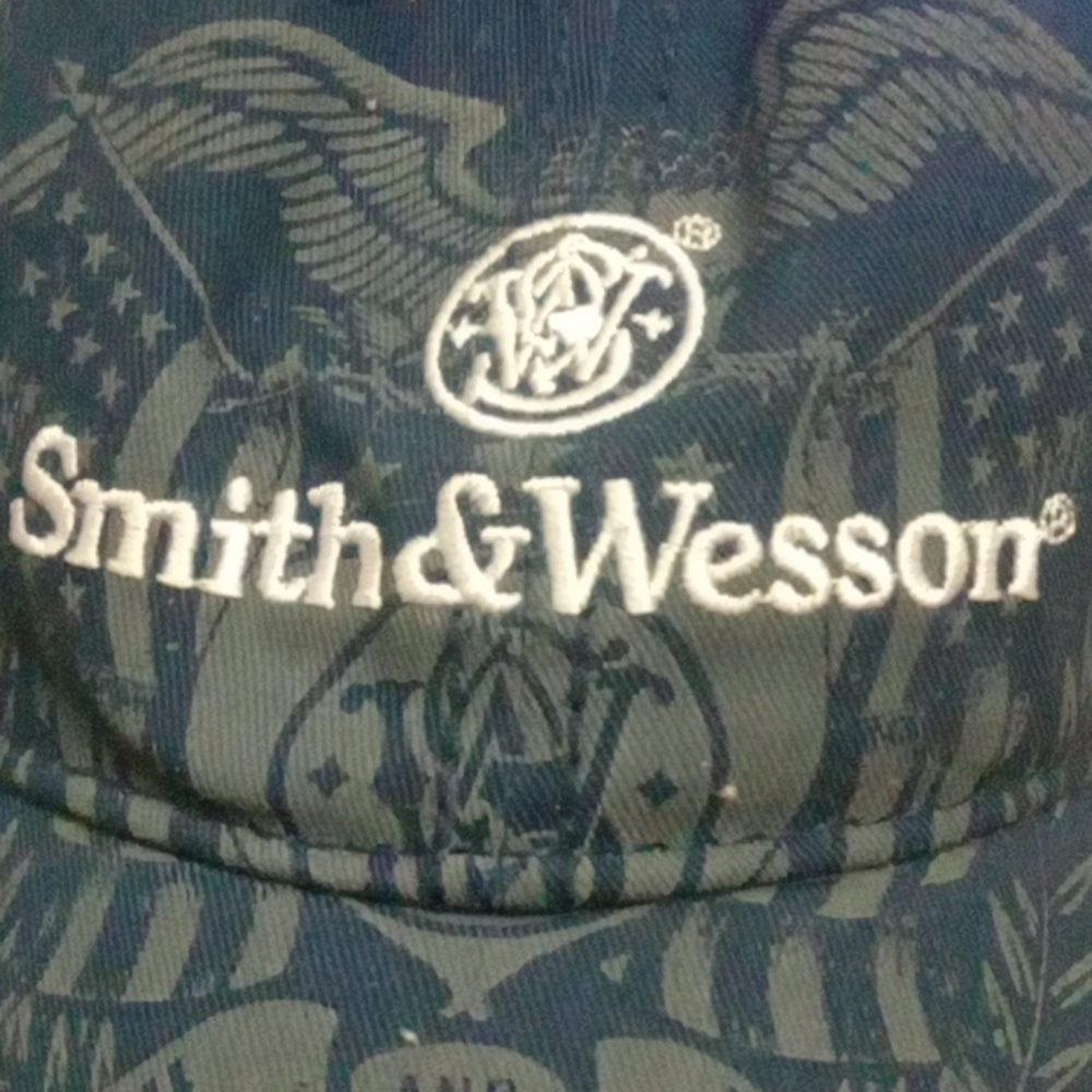 Smith & Wesson Navy/grey/white Distressed Baesball Cap with Mesh trucker vibes